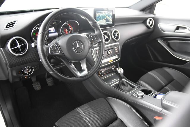Mercedes-Benz A-KLASSE 180 *Leer*Airco*Navigatie*Stoelverwarming*
