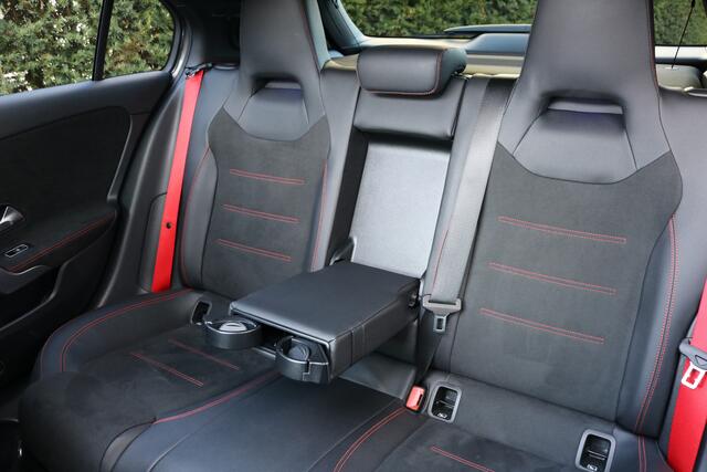 Mercedes-Benz A-KLASSE AMG 35 4MATIC AMG NightPakket (Pano Sportleder/Memory Carplay HeadUp Burmester 360Camera Distronic Keyless Multibeam 19InchAMG