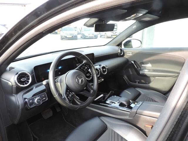 Mercedes-Benz A-KLASSE 200 Business Solution AMG