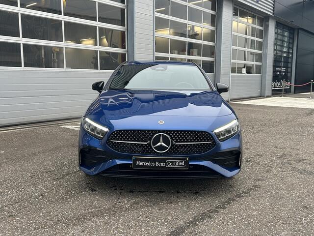 Mercedes-Benz A-KLASSE 250 e AMG Line | Night Pakket | Apple CarPlay | Android Auto | Sfeerverlichting | Stoelverwarming | Achteruitrijcamera | Parkeersensoren | Elektrisch Inklapbare Buitenspiegels
