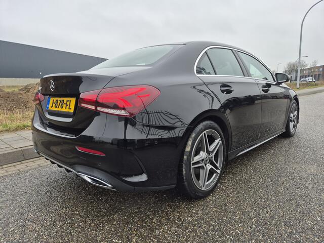 Mercedes-Benz A-KLASSE 180 Business Solution AMG AMG uitvoering / origineel Nederlander.
