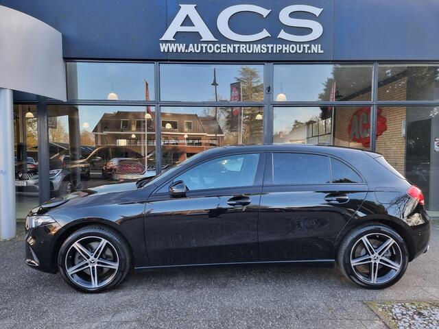 Mercedes-Benz A-KLASSE 250 e | AMG | 2022 | Ambient light | Widescreen | 66dkm | Rijklaar | Nieuwstaat!