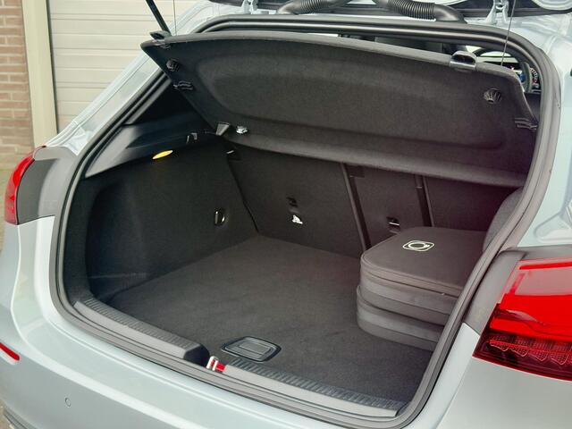 Mercedes-Benz A-KLASSE 250 e Star Edition Luxury Line | Panoramadak | Sfeerverlichting |