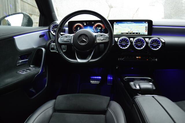 Mercedes-Benz A-KLASSE 250 e AMG Led Panorama Widescreen Sfeer Camera Night Pdc