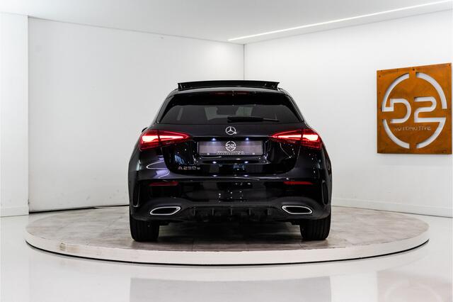 Mercedes-Benz A-KLASSE 250 e Premium AMG Facelift 218PK | Pano | Keyless | Sfeer | Night | Fabrieksgarantie