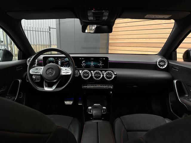 Mercedes-Benz A-KLASSE 200 Business AMG PANO|SFEERVERLICHTING|CAMERA|A35KIT