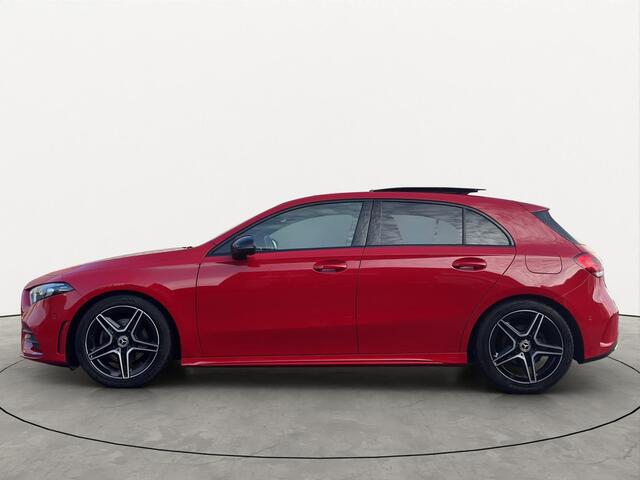 Mercedes-Benz A-KLASSE 180 136PK AMG Night Pano *NL-AUTO*