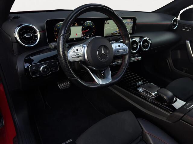 Mercedes-Benz A-KLASSE 180 136PK AMG Night Pano *NL-AUTO*