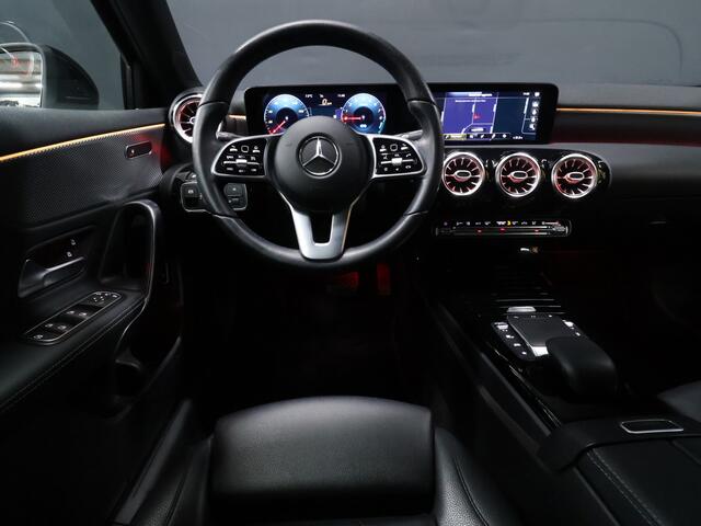 Mercedes-Benz A-KLASSE 250 e Business Solution Luxury Limited [SCHUIFDAK, CAMERA, SFEERVERLICHTING, LEDER, SPORTSTOELEN, STOELVERWARMING, NIEUWSTAAT]