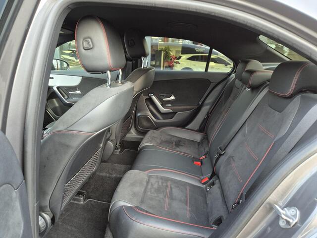 Mercedes-Benz A-KLASSE 180 Business Solution AMG | Automaat | Navigatie | Night pakket |