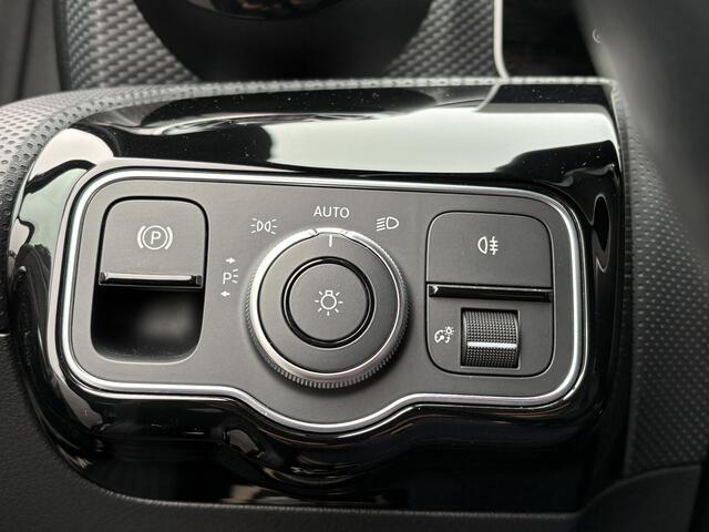 Mercedes-Benz A-KLASSE 200 Business Solution AMG