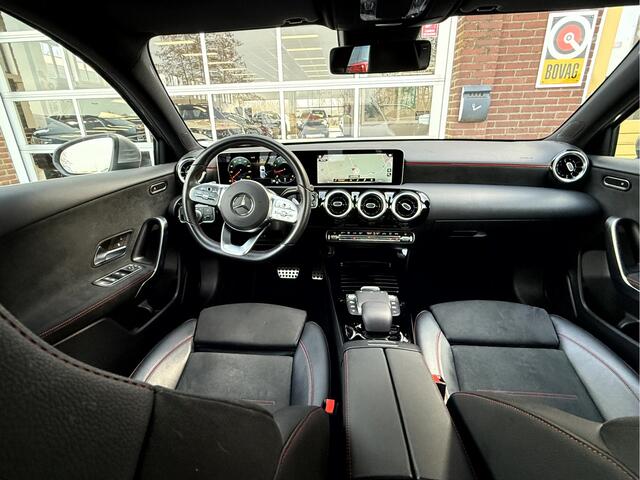 Mercedes-Benz A-KLASSE 180 Business Solution AMG App Connect, Camera, Led