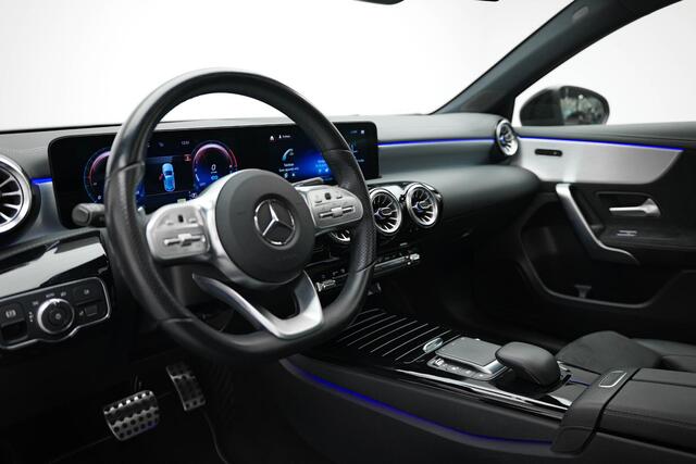 Mercedes-Benz A-KLASSE A250e AMG Line |Pano|Ambient|Carplay|Dodehoek|