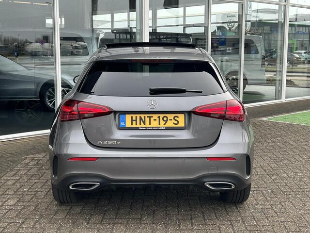 Mercedes-Benz A-KLASSE 250 e AMG | Panoramadak | Night Pakket