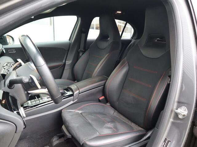 Mercedes-Benz A-KLASSE 220 Launch Edition