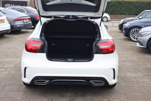 Mercedes-Benz A-KLASSE 180 AMG | NAVI | CAMERA | PANORAMADAK