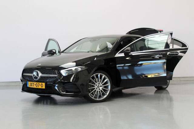 Mercedes-Benz A-KLASSE 250 e Premium Plus AMG-Line | RIJKLAAR | PANORAMADAK | 360GR CAMERA | LEER/ALCANTARA