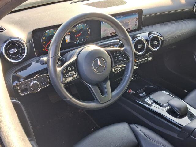 Mercedes-Benz A-KLASSE 180 Business Solution | Nieuw Binnen | Navigatie | Camera | APK 16-01-2028 |