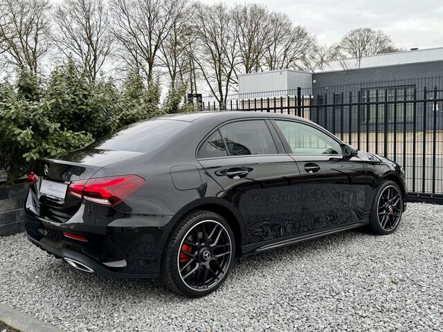 Mercedes-Benz A-KLASSE A250e Limousine AMG Sfeer|Night|Camera|Leer Zwart