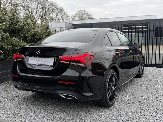 Mercedes-Benz A-KLASSE A250e Limousine AMG Sfeer|Night|Camera|Leer Zwart