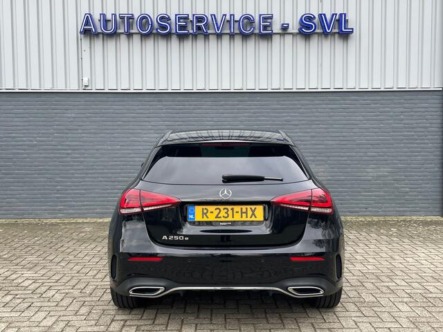 Mercedes-Benz A-KLASSE 250 e AMG - Trekhaak - Accu garantie - Camera - Apple car play etc etc!