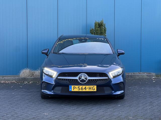 Mercedes-Benz A-KLASSE 180 AUT. Business Solution NAV | CRUISE | STOELVERW | DIGI.DASHB | CAM | LED | DAB | PDC | LMV