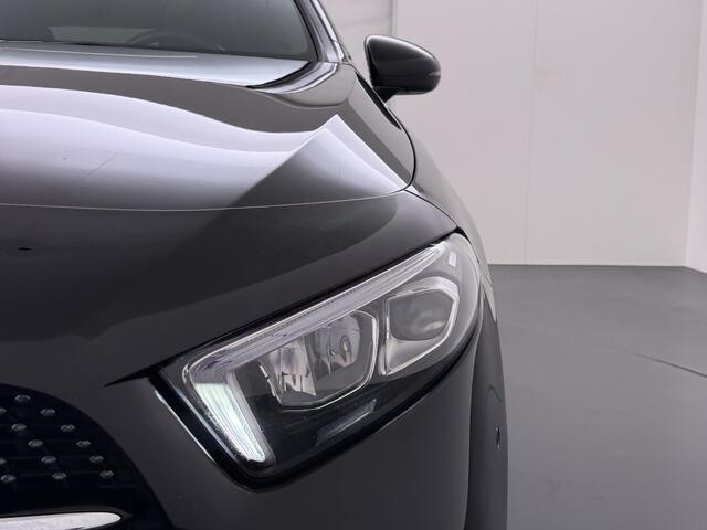 Mercedes-Benz A-KLASSE 250e AMG // Panoramadak // Distronic // Carplay // 18" // Nightpakket // All Season Banden // Widescreen