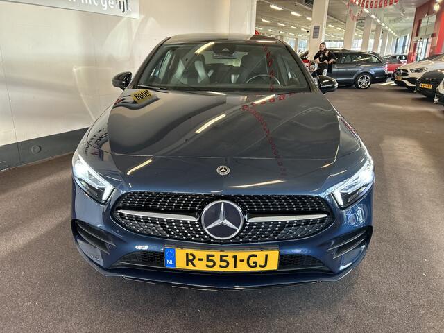 Mercedes-Benz A-KLASSE 250 e Business Solution AMG Limited 218PK | Panoramadak | Sfeerverlichting | Cruise control | Climate control | Lane assist | Dodehoeksdetectie | 18''INCH | Elek. inklapbare spiegels