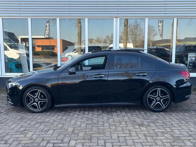 Mercedes-Benz A-KLASSE 180 Business Solution AMG Pano | Sfeerverlichting | NL Auto!