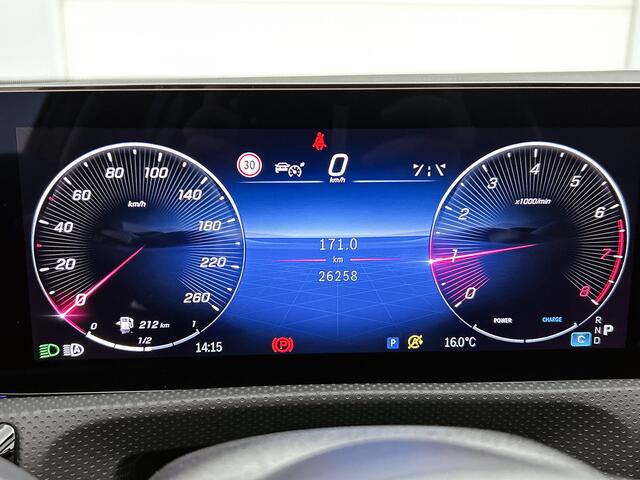 Mercedes-Benz A-KLASSE 180 AMG Line Plus | Panoramadak | 360° camera | Elektrische Stoelen | Sfeerverlichting | Apple Carplay | Inclusief 24 maanden MB Certified garantie voor Europa.