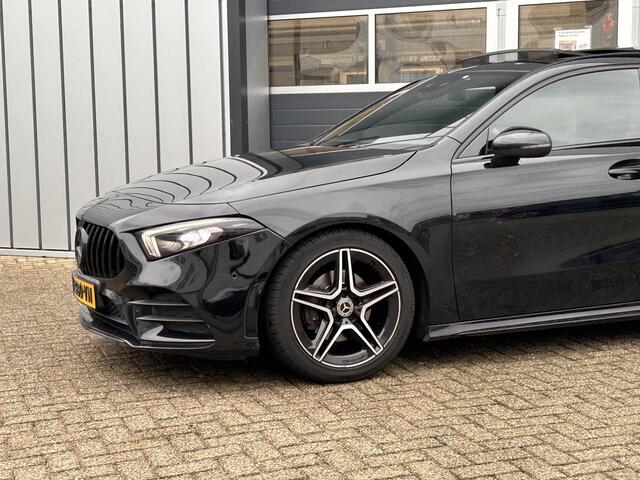 Mercedes-Benz A-KLASSE 180 AMG Line | Pano | LED | Sfeer | Stoel verwarming | Camera |