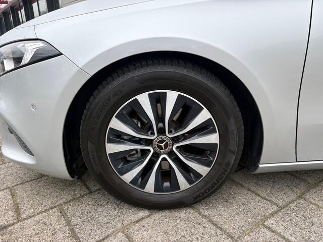 Mercedes-Benz A-KLASSE 200 Business Solution | Navi | Camera | Cruise | 61.384 km Dealeronderhouden