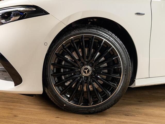 Mercedes-Benz A-KLASSE Hatchback 250 e Business Solution AMG Premium PLUS | Panorama dak