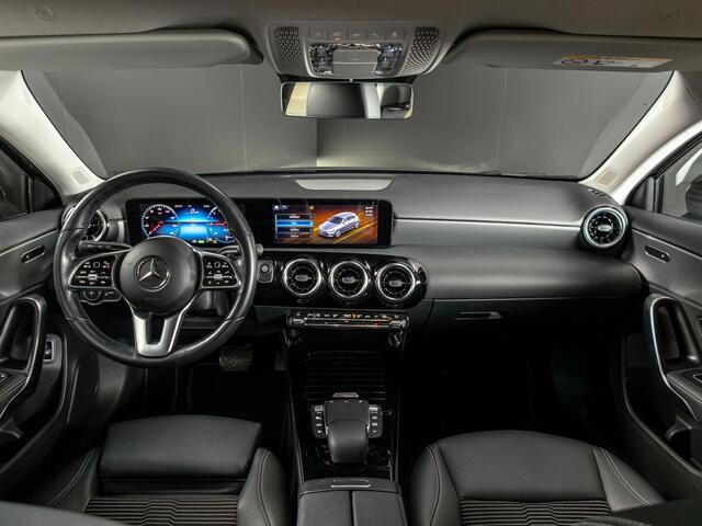 Mercedes-Benz A-KLASSE Hatchback 250 e Luxury Line