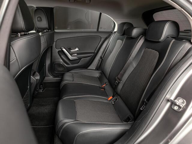Mercedes-Benz A-KLASSE Hatchback 250 e Luxury Line