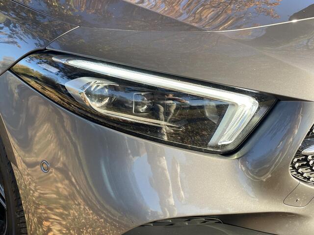 Mercedes-Benz A-KLASSE 200 Business Solution AMG | Panoramadak | MBUX | Info: Didier 0492588974 |