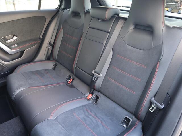 Mercedes-Benz A-KLASSE 250 e Business Solution AMG