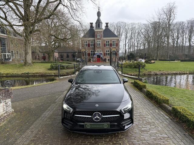 Mercedes-Benz A-KLASSE 250 | AMG | Night | Burmester | Pano | Memory | 360 |