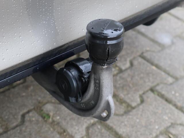 Mercedes-Benz A-KLASSE 180 Business Solution AMG