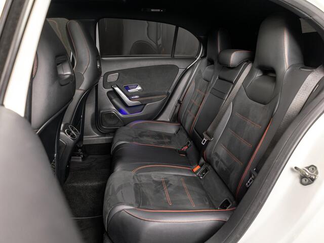 Mercedes-Benz A-KLASSE 180 AMG Line Panorama dak