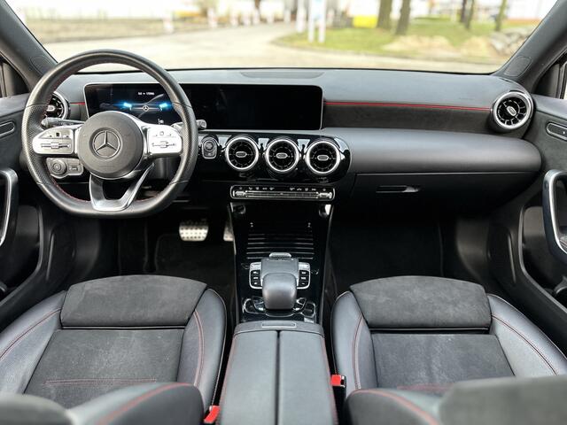Mercedes-Benz A-KLASSE 180 Business Solution AMG |CARPLAY|ACC|CAMERA|STOEL VWM|CLIMA|LM VELGEN 18''