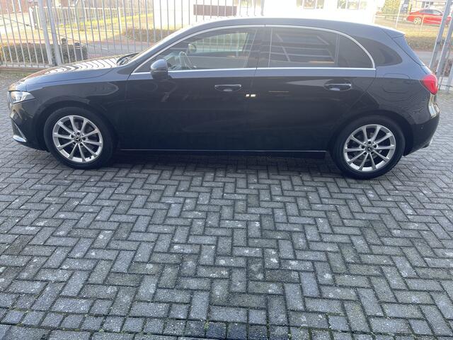 Mercedes-Benz A-KLASSE 200 Premium Plus