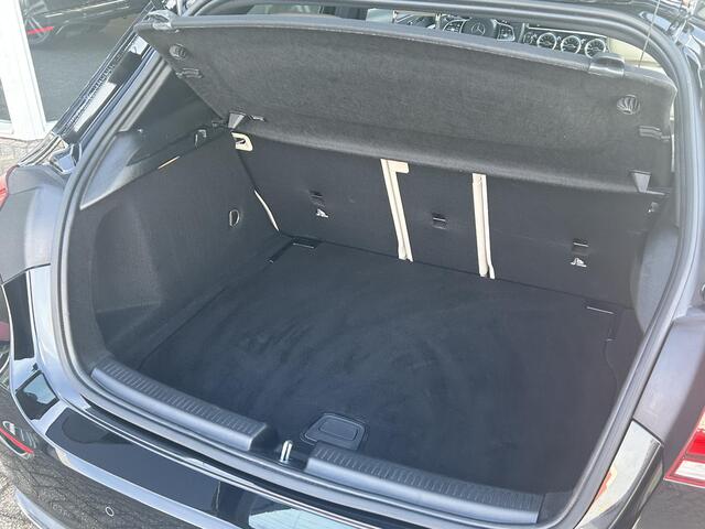 Mercedes-Benz A-KLASSE 180 Business Solution Luxury Beige Leder | Memory | Panoramadak