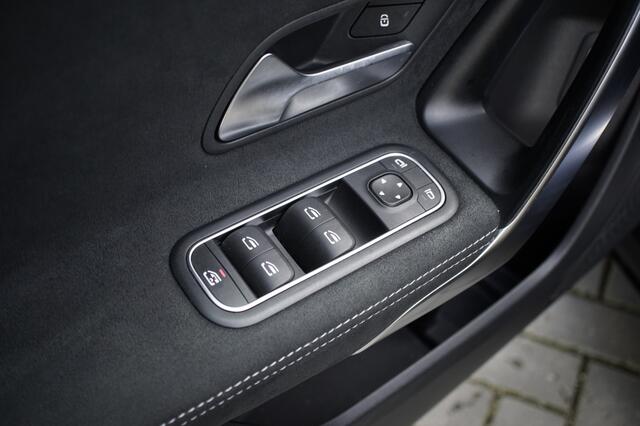 Mercedes-Benz A-KLASSE 250 e Bns Sol. AMG