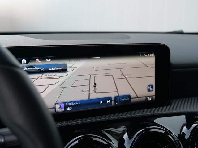 Mercedes-Benz A-KLASSE 180 Star 136pk Edition Automaat Camera / Stoelverwarming / LED / Navigatie