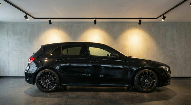 Mercedes-Benz A-KLASSE A 250 Nieuw Model l Pano l Sfeerverlichting l Wide Screen
