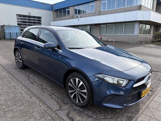 Mercedes-Benz A-KLASSE 250 e Premium