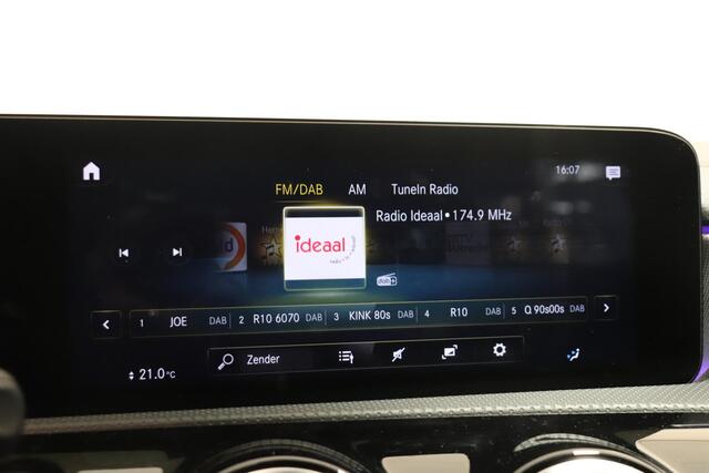 Mercedes-Benz A-KLASSE 250 e Business Solution AMG Limited | Parkeersensoren | AppleCarplay AndroidAuto | Stoelverwarming | All Season banden |