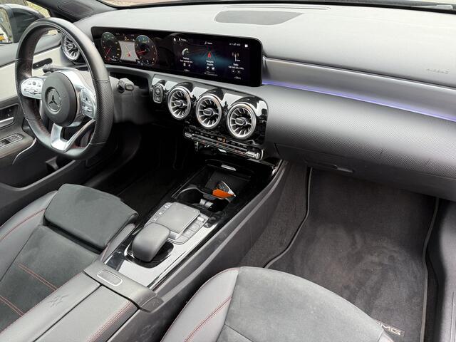 Mercedes-Benz A-KLASSE 180 B.S. AMG edition Aut. Pano | Camera | NL auto