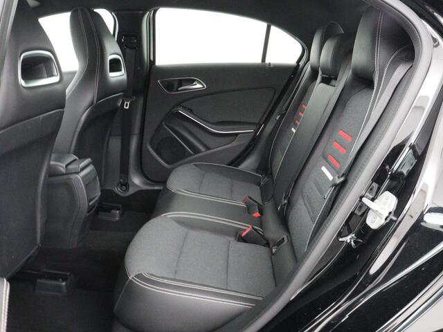 Mercedes-Benz A-KLASSE 160 Ambition | Origineel NL | Half leder | Sportstoelen | Full LED | Navigatie | 18'' | Park Assist | Cruise control | Bluetooth | Airco